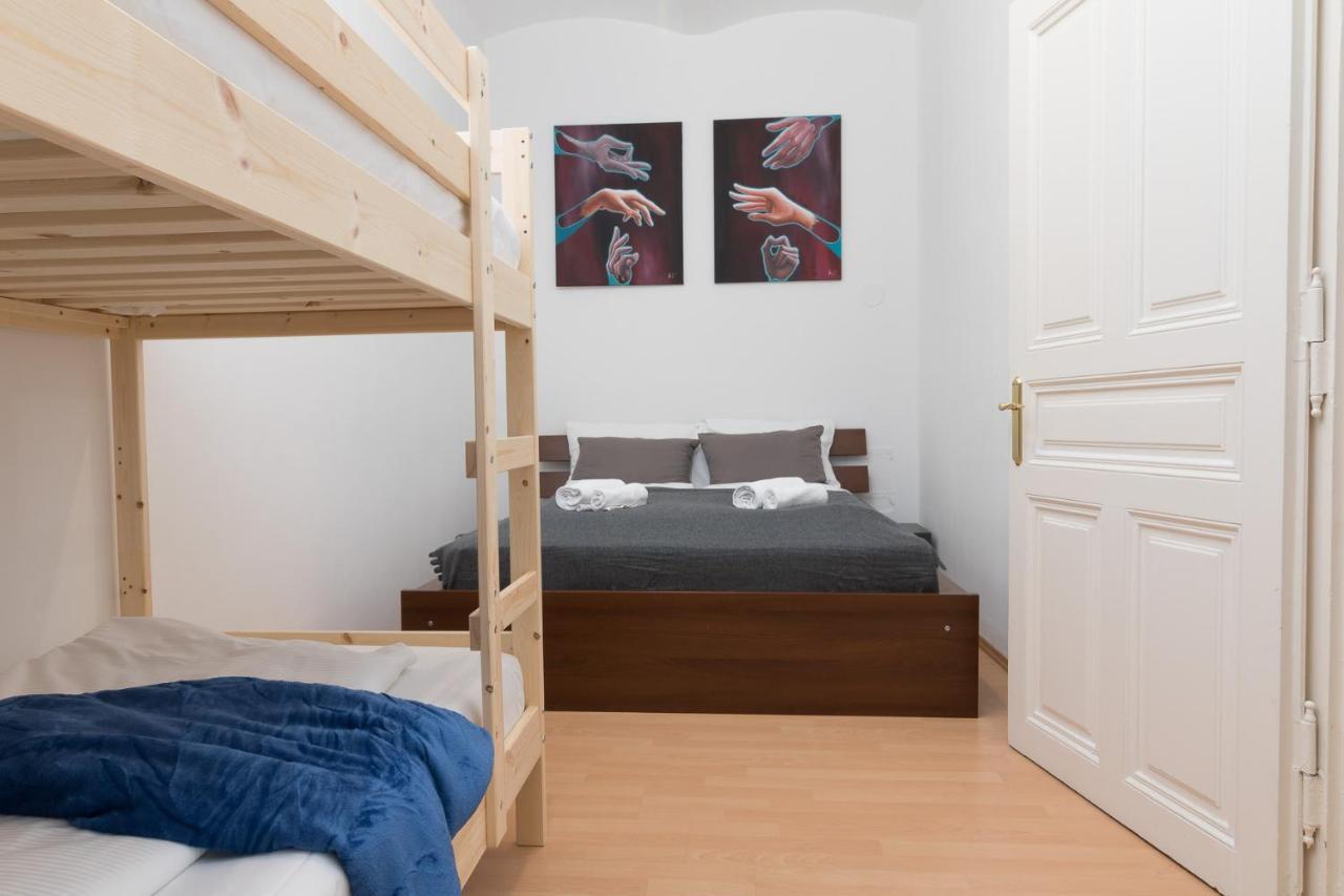 Spacious 2 Bedrooms Apartment In 4Th District Near Karlskirche Viena Exterior foto
